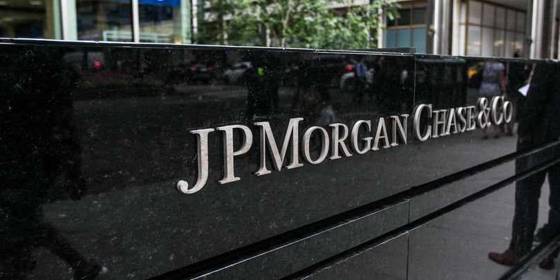 Глава JPMorgan призвал не растратить экономические стимулы впустую