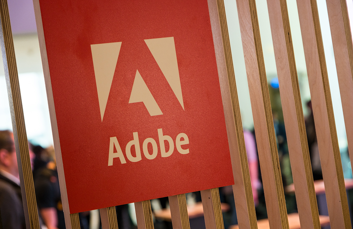 Adobe после 8 декабря отправит непривитых сотрудников в отпуск
