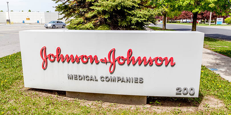 Johnson & Johnson потратила $800 млн на урегулирование судебных исков