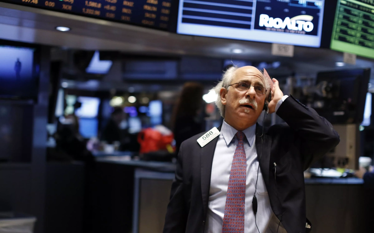 Индекс Dow Jones упал ниже 30 000 пунктов впервые с июня