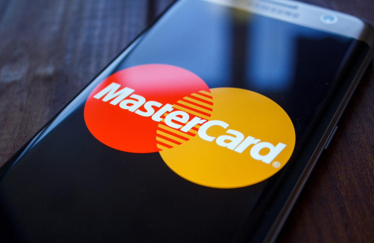 Mastercard тестирует систему распознавания лиц для ретейлеров