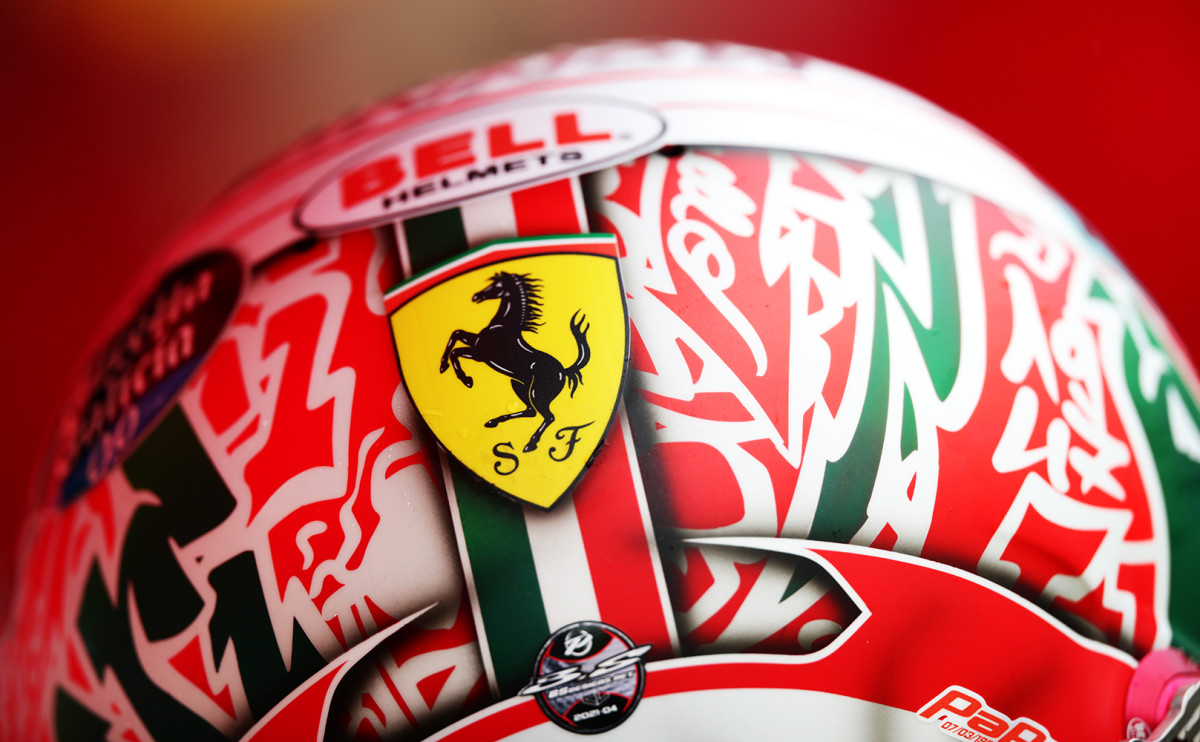 Ferrari начнет выпускать NFT-товары для коллекционирования