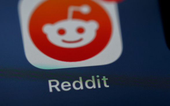 Известная разгонами акций соцсеть Reddit подала документы на IPO