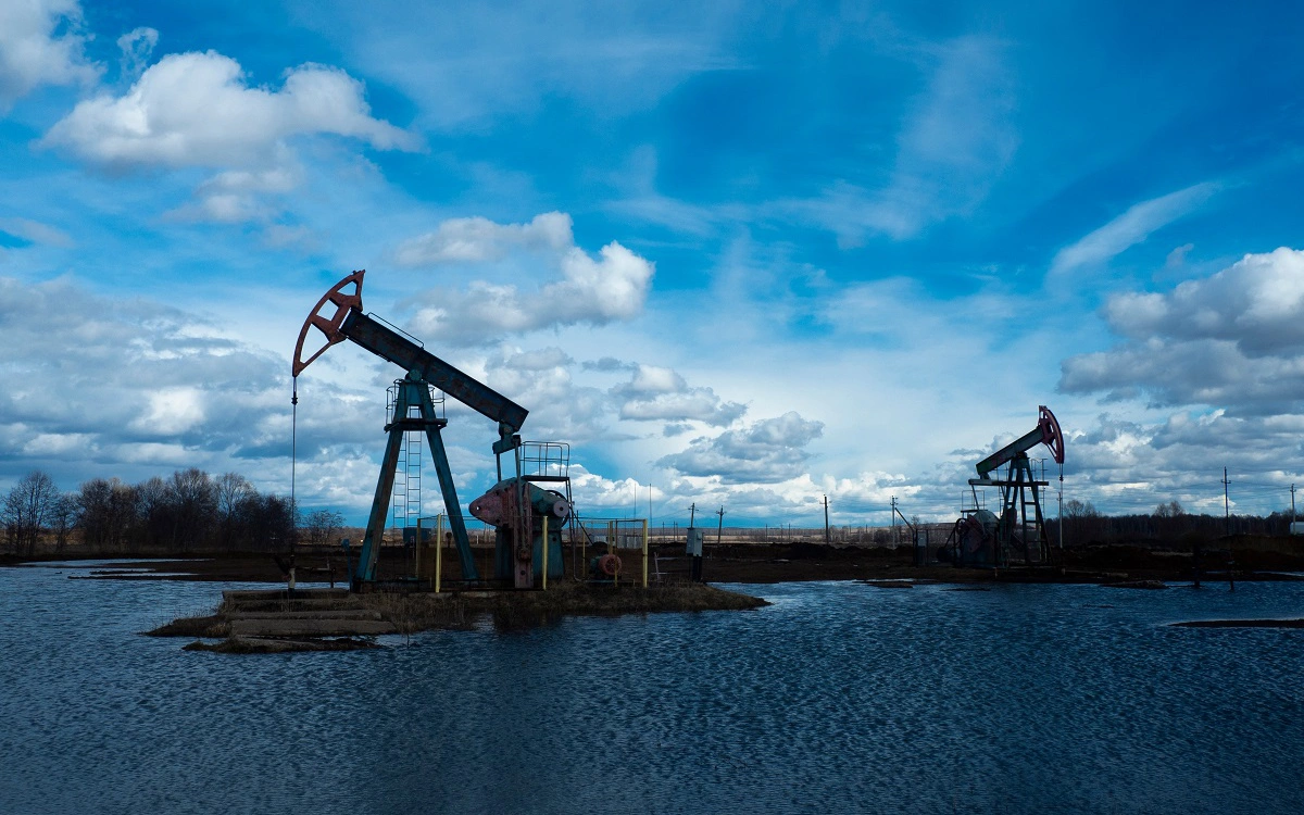 Bloomberg сообщил о сильном падении морских поставок российской нефти