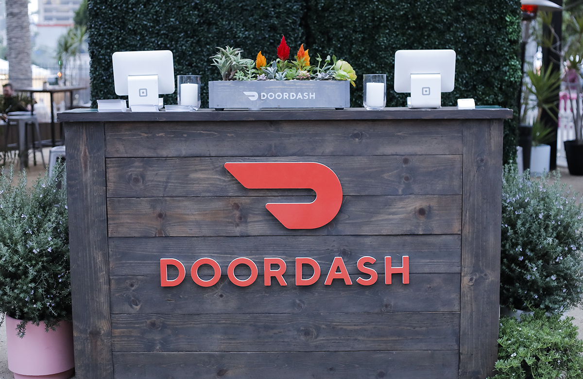DoorDash выступает против введения ограничений на стоимость доставки