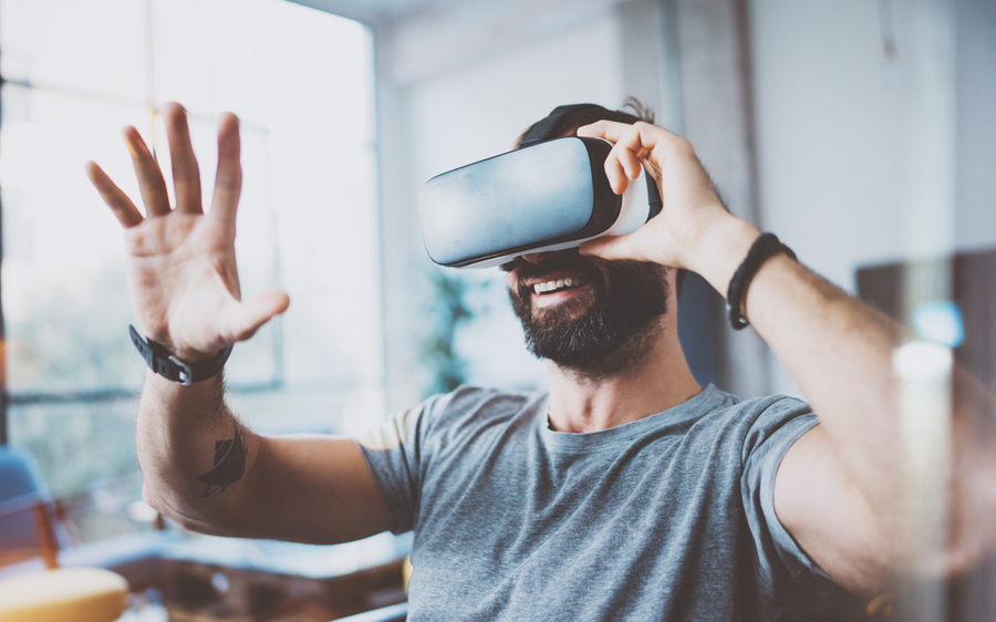 Apple планирует выпустить новое устройство — VR-шлем