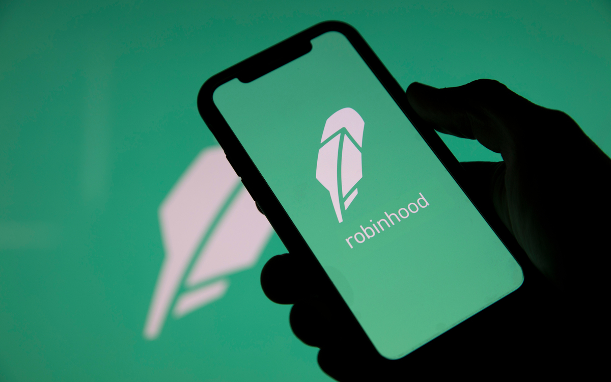 Акции Robinhood упали на 5% на опровержении новости о сделке с FTX