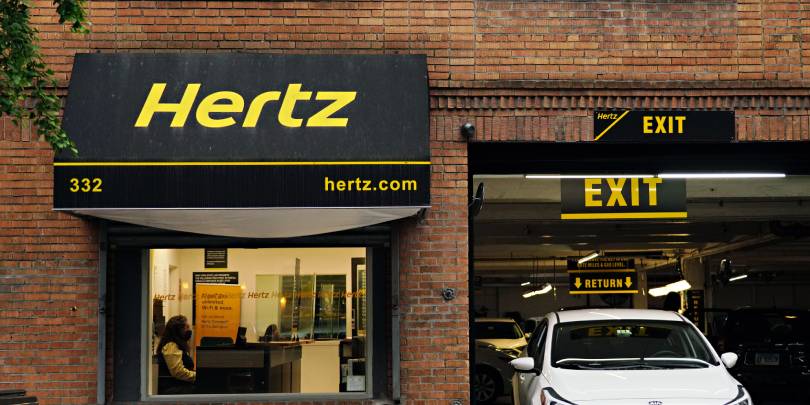 Сервис автопроката Hertz сделал заказ на 100 тыс. электромобилей Tesla