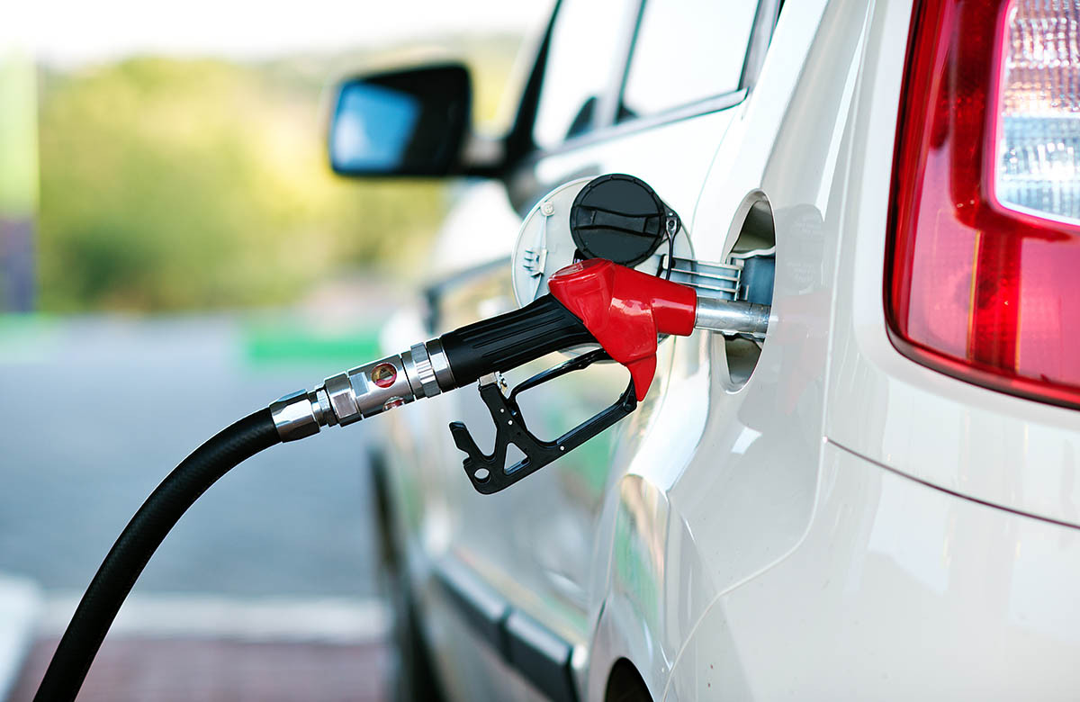 Глава Санкт-Петербургской товарной биржи объяснил рост цен на бензин