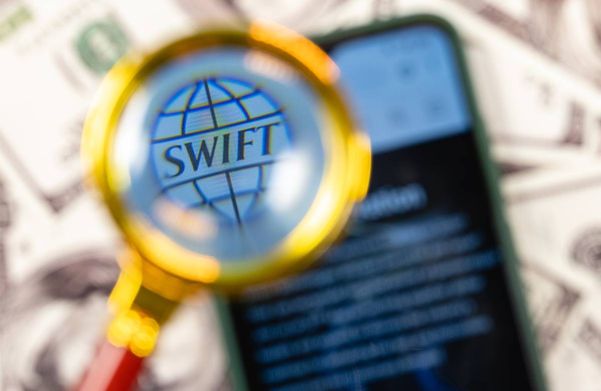 Reuters: Отключение России от SWIFT — вопрос нескольких дней