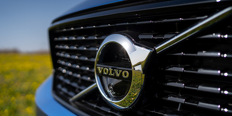 Volvo приостановит поставки автомобилей на российский рынок