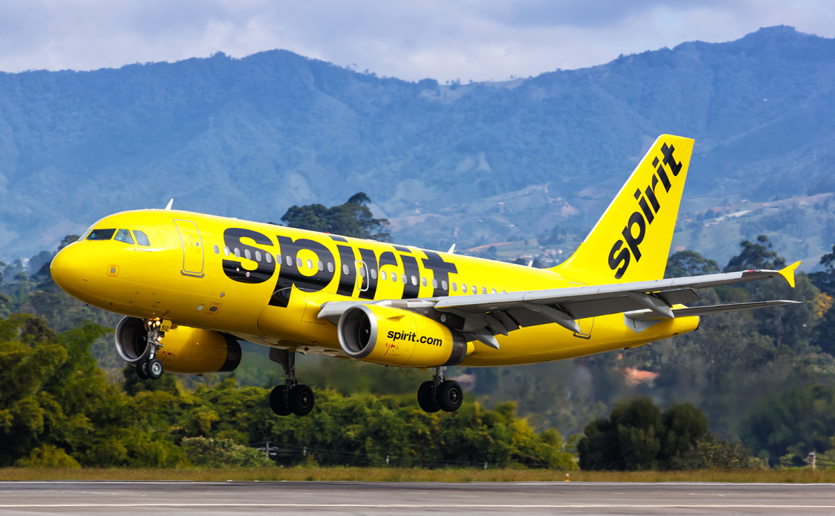 Акции Spirit Airlines взлетели на 27% после предложения о покупке JetBlue