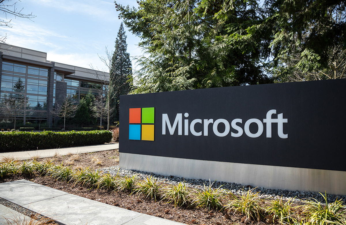 Microsoft предустановит в Windows 11 конкурента Slack