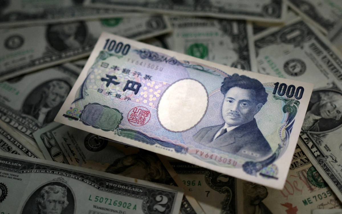Ставки на падение иены достигли максимума за 17 лет