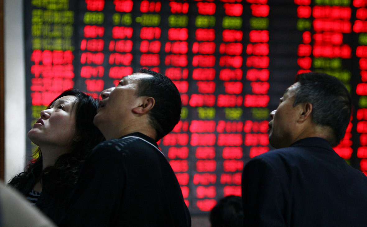 Инвесторы потеряли доверие к китайским компаниям. Акции быстро дешевеют
