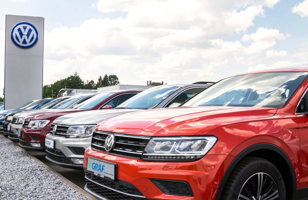 VW остановит производство в Шанхае на день из-за нехватки запчастей
