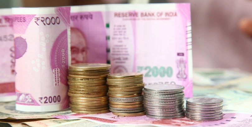 Индийская рупия укрепилась к доллару до максимума с сентября 2023 года