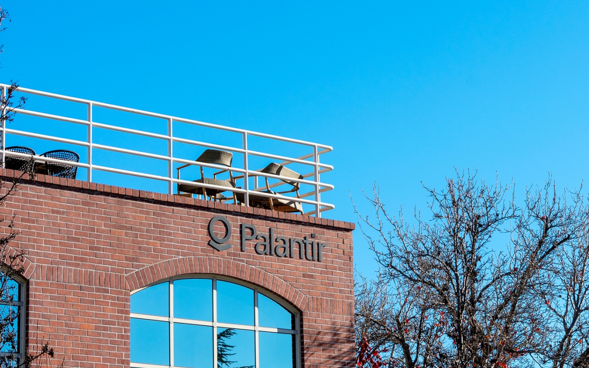 Акции Palantir выросли на 15% после объявления о партнерстве с IBM
