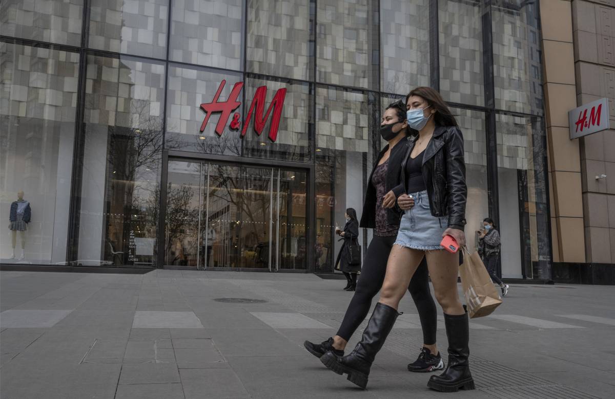 Сентябрьские продажи H&M снизились из-за перебоев в поставках