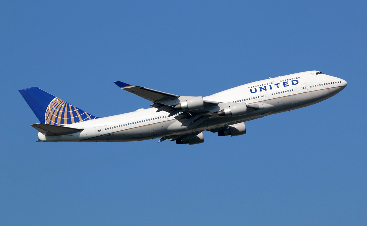 United Airlines приостановила полеты над воздушным пространством России