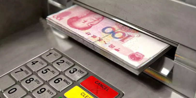 ЦБ РФ отметил быстрый рост вкладов россиян в юанях