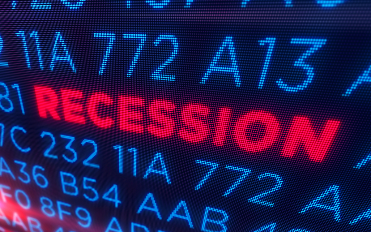 Bloomberg предупредил о риске глобальной рецессии и падения S&P500 на 36%