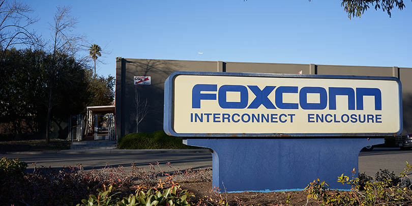 Производящая iPhone компания Foxconn нарастила квартальную выручку на 20%