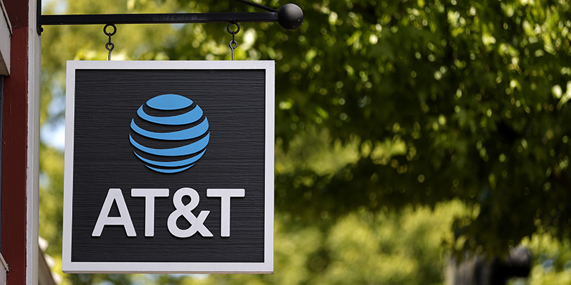 AT&T просит ограничить покупки лицензий на использование спектра 5G