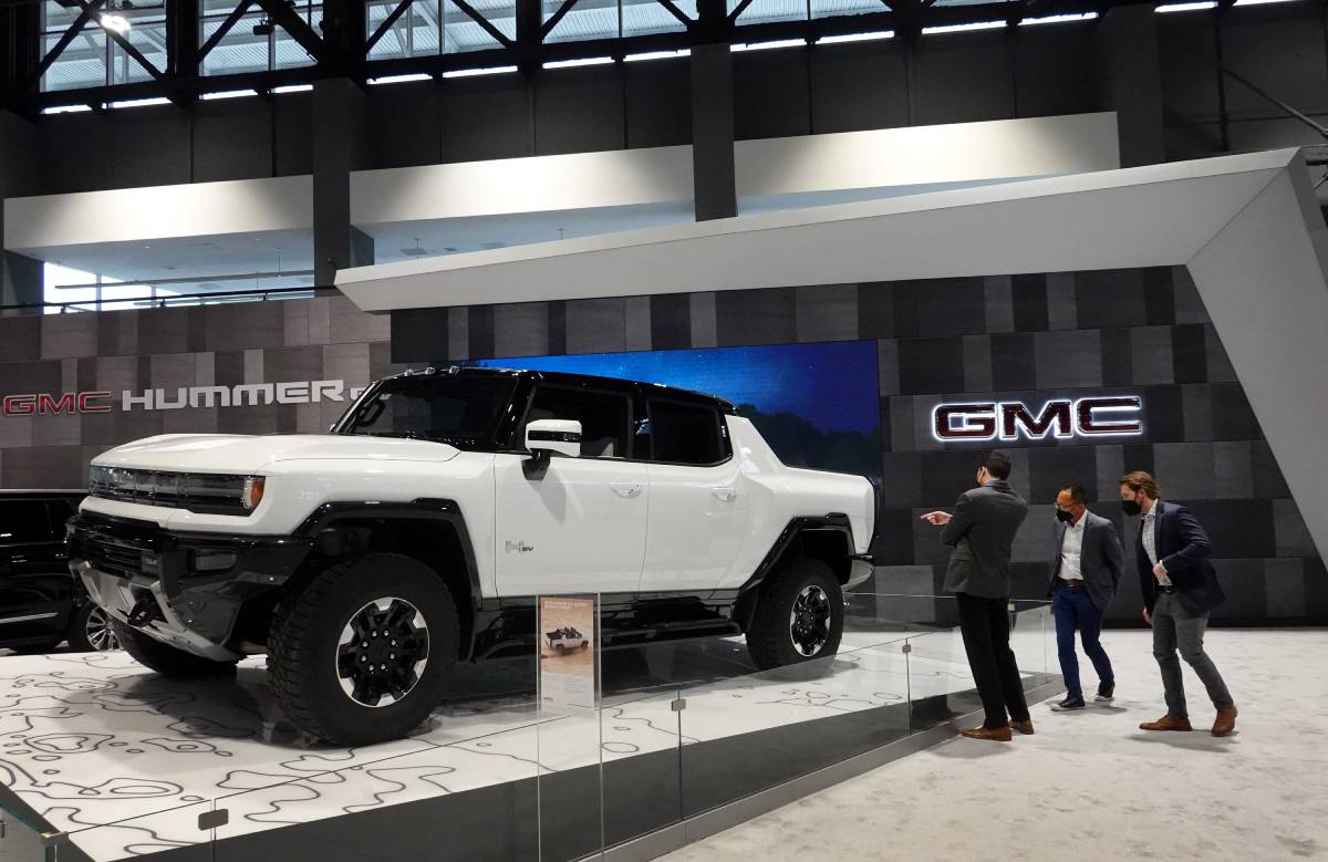 Акции GM выросли на 5% на новости о заказе 65 тыс. электромобилей