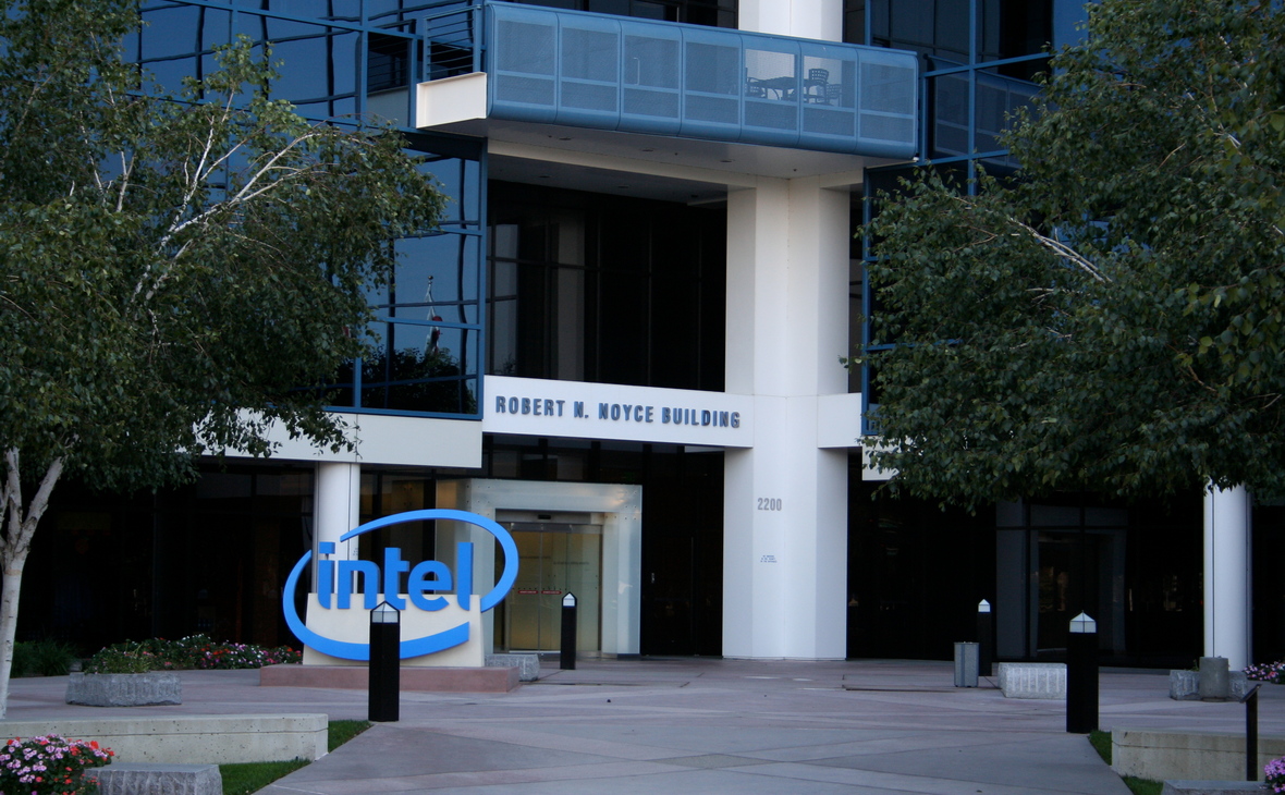 У Intel снизились продажи чипов. Это произошло впервые за 7 лет