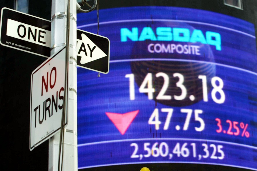 Индекс NASDAQ Composite перед закрытием торгов 21 сентября 2001 года