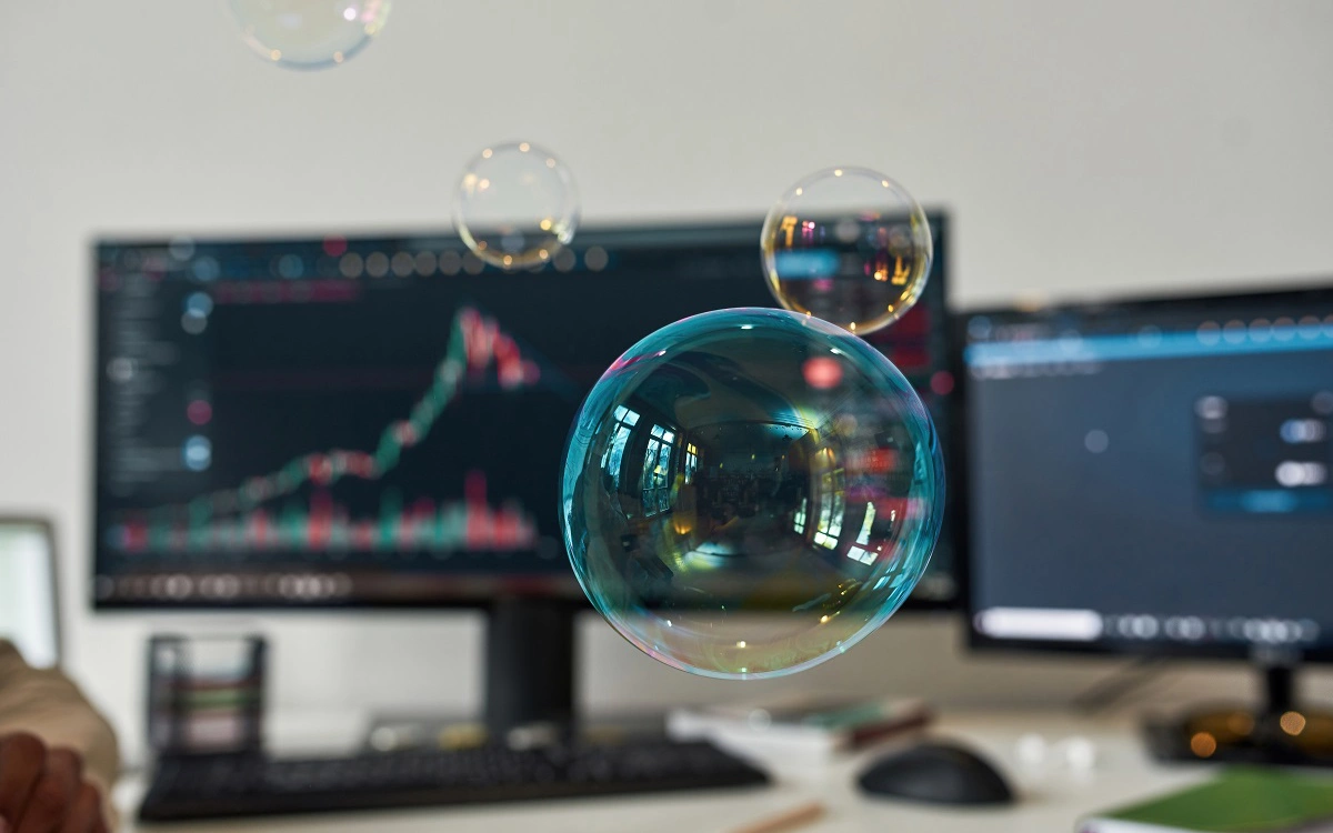 В «БКС Мир инвестиций» перечислили 10 пузырей на российском рынке акций