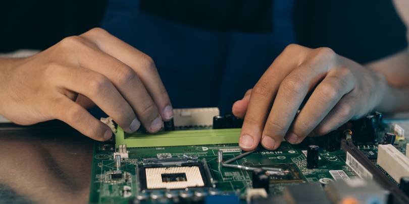 Поставщики Apple снизили производство в Китае на фоне вспышки COVID-19