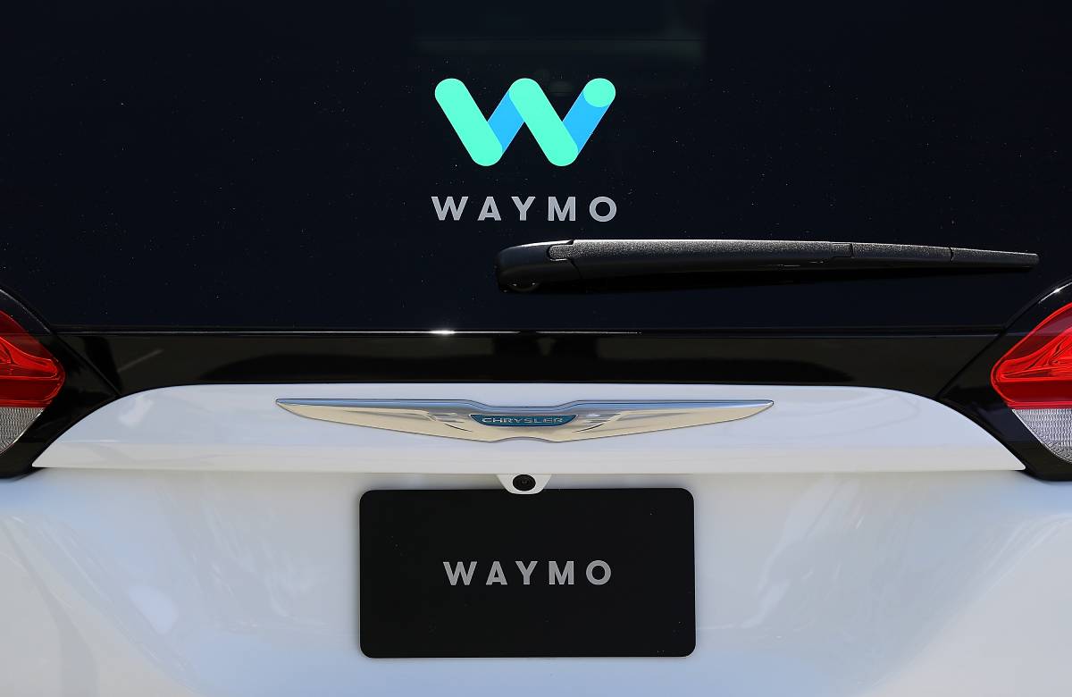 Waymo может потерять лидерство на рынке роботакси в США