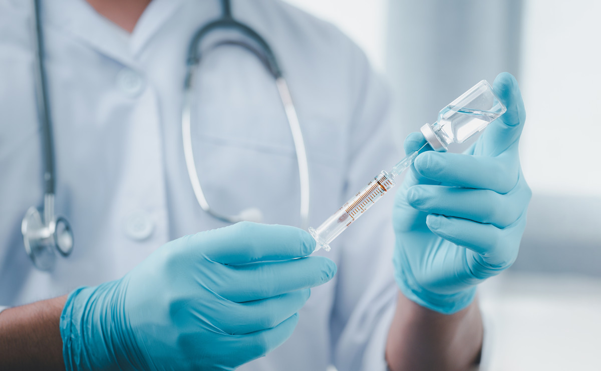 FDA может разрешить получать дополнительную бустерную дозу вакцины