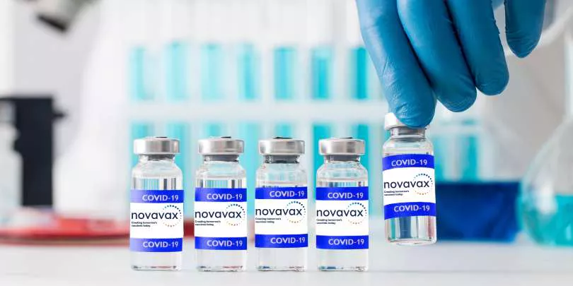 FDA разрешила вакцину Novavax для подростков в экстренных случаях