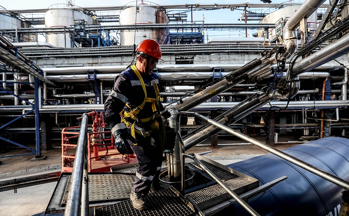 Топ-3 российских компаний, чьи акции выиграют от роста цен на нефть