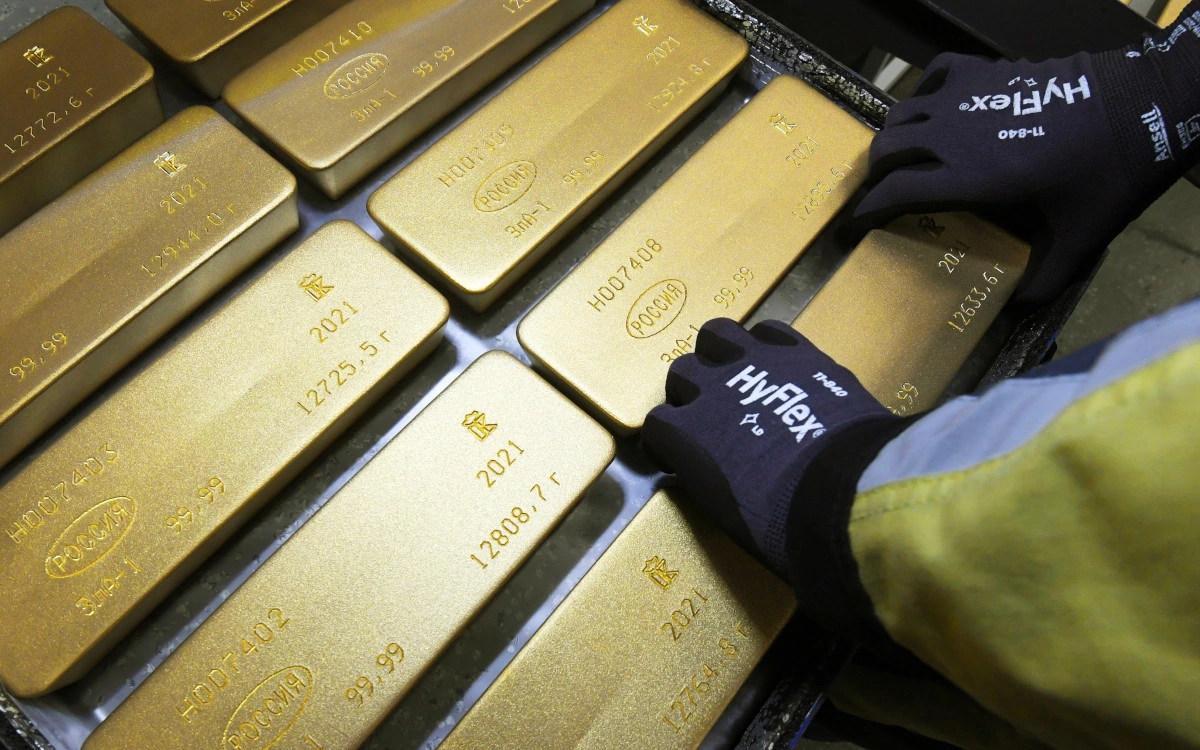 Акции золотодобытчиков выросли на фоне возвращения цен на золото к $1900