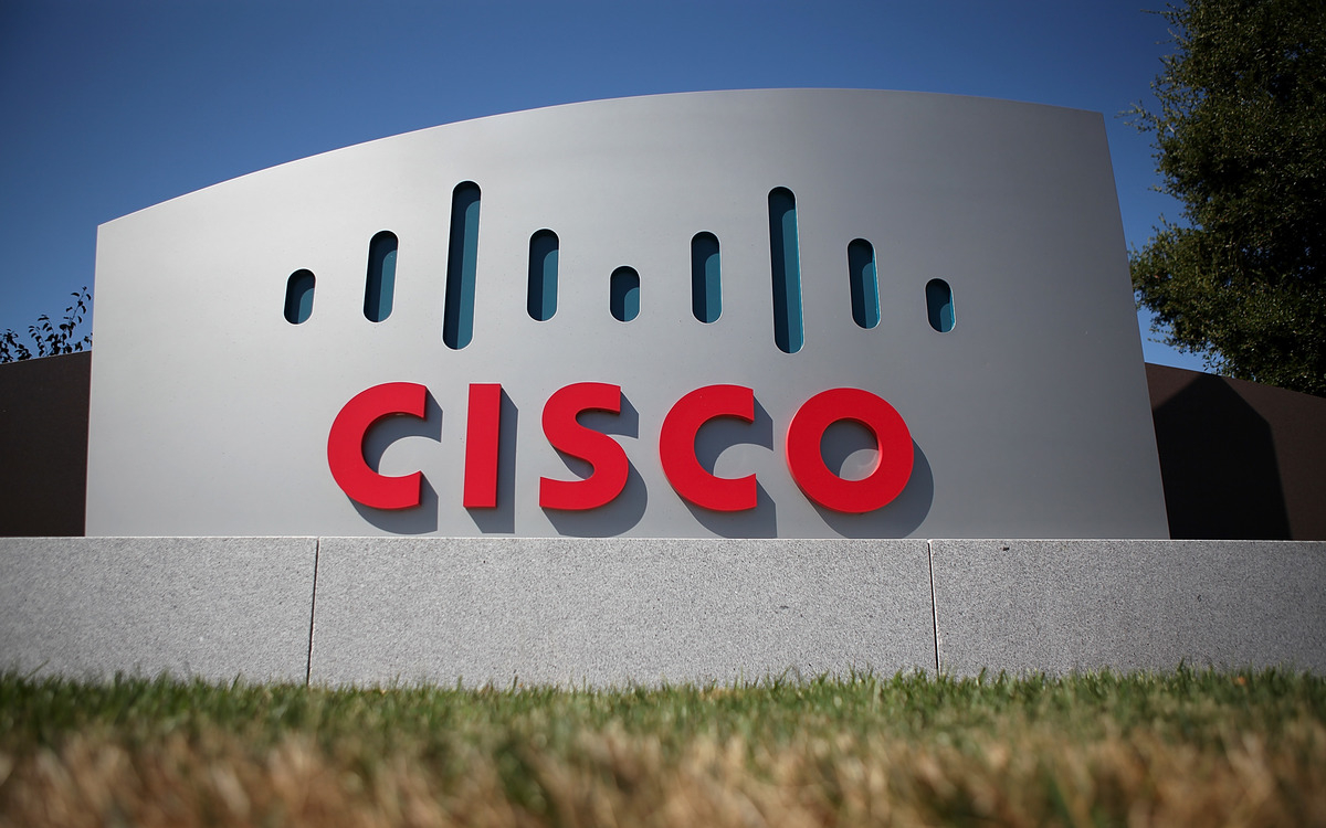 Выручка Cisco снизилась по итогам пятого квартала подряд