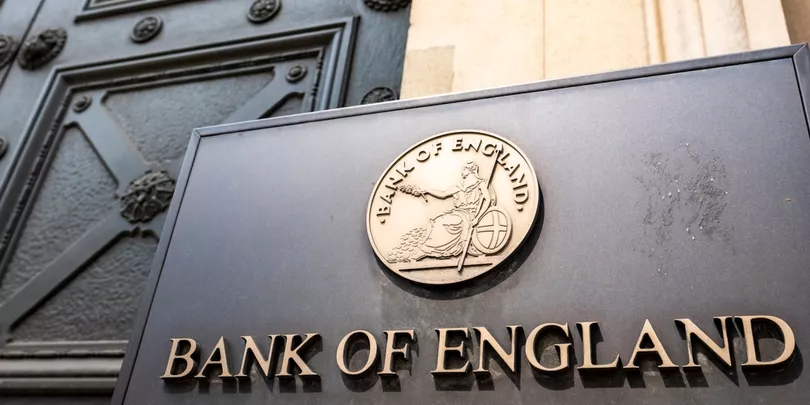 Банк Англии провел крупнейшее за 33 года повышение ставки