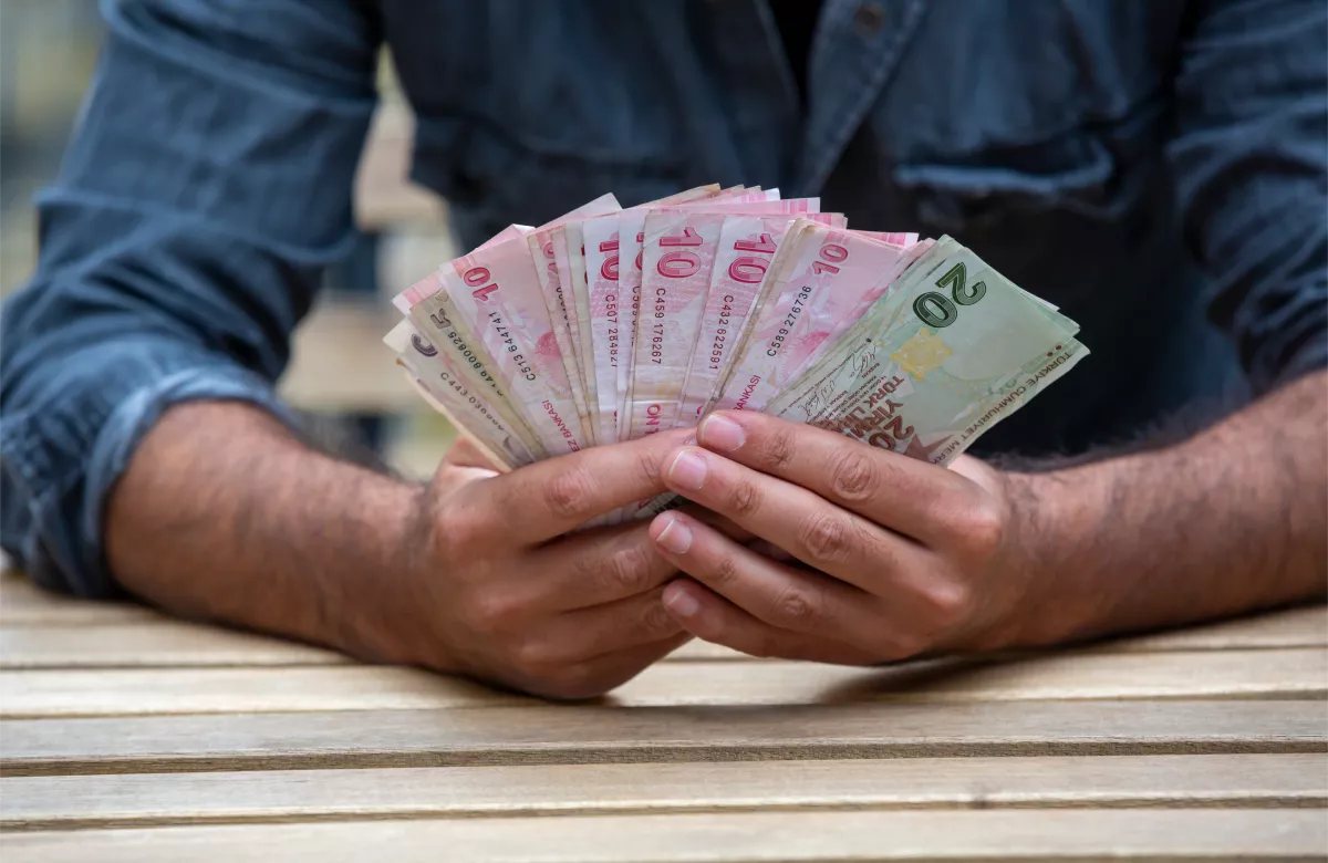 Минфин планирует пополнять ФНБ юанями, рупиями и лирами