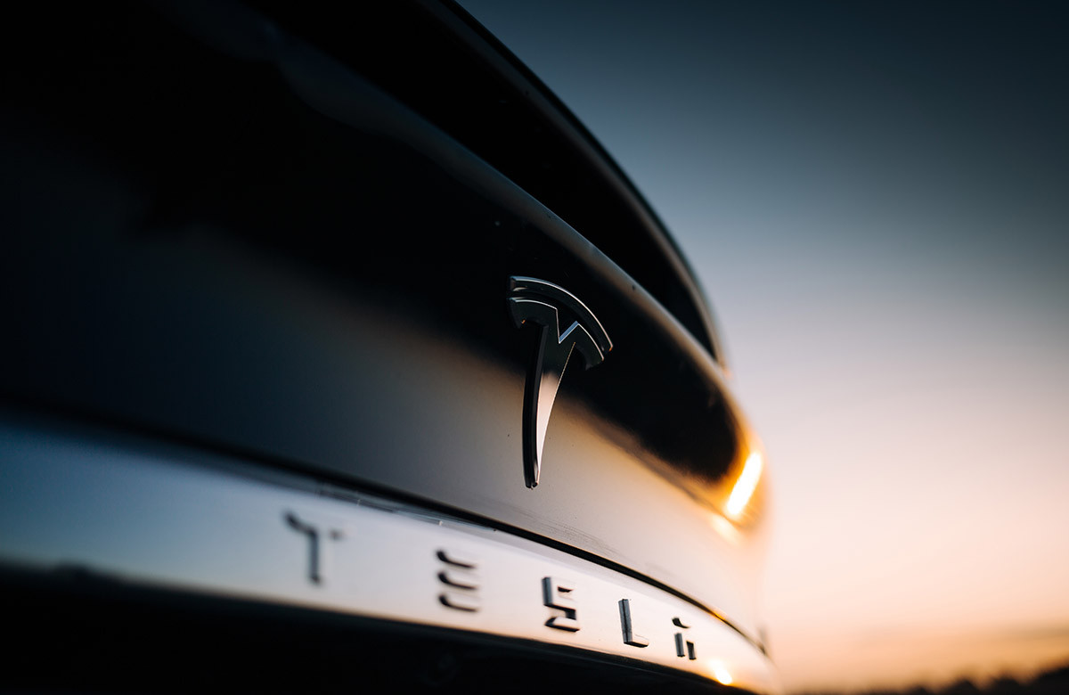 Экс-директор Tesla продал акций на $274 млн