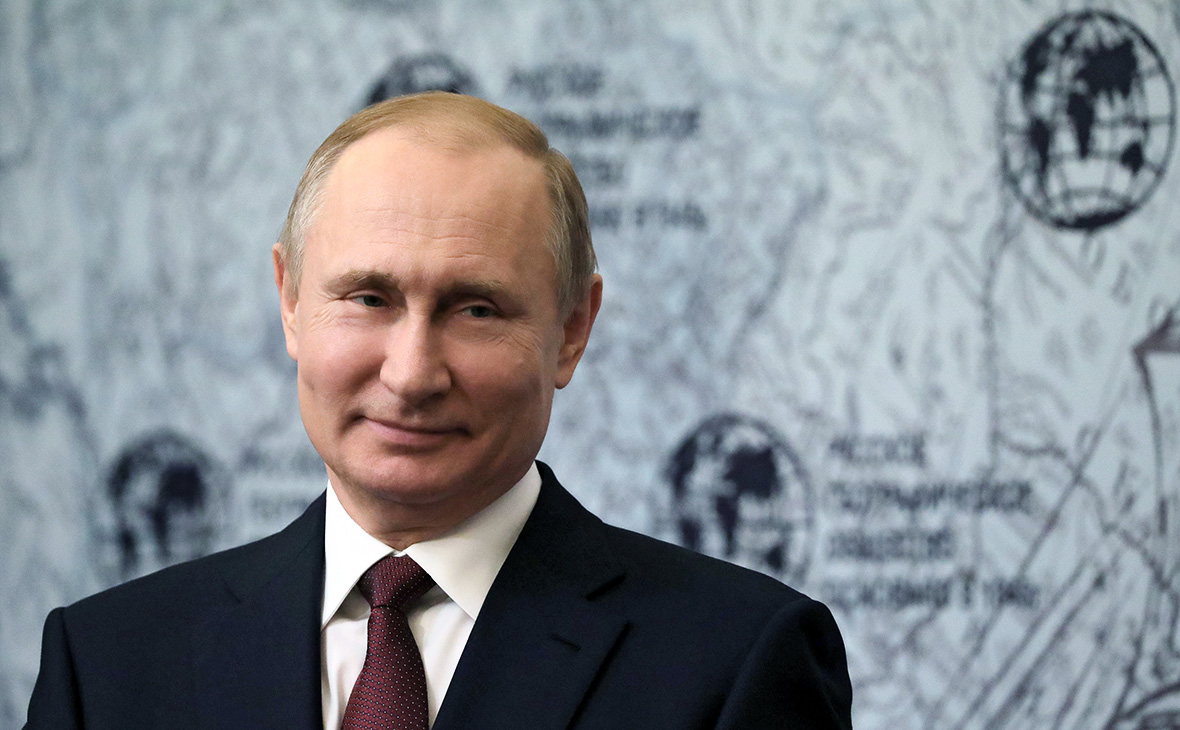 Путин награждает киркорова фото