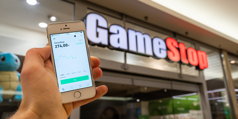Акции GameStop обвалились на 34% на торгах в Нью-Йорке