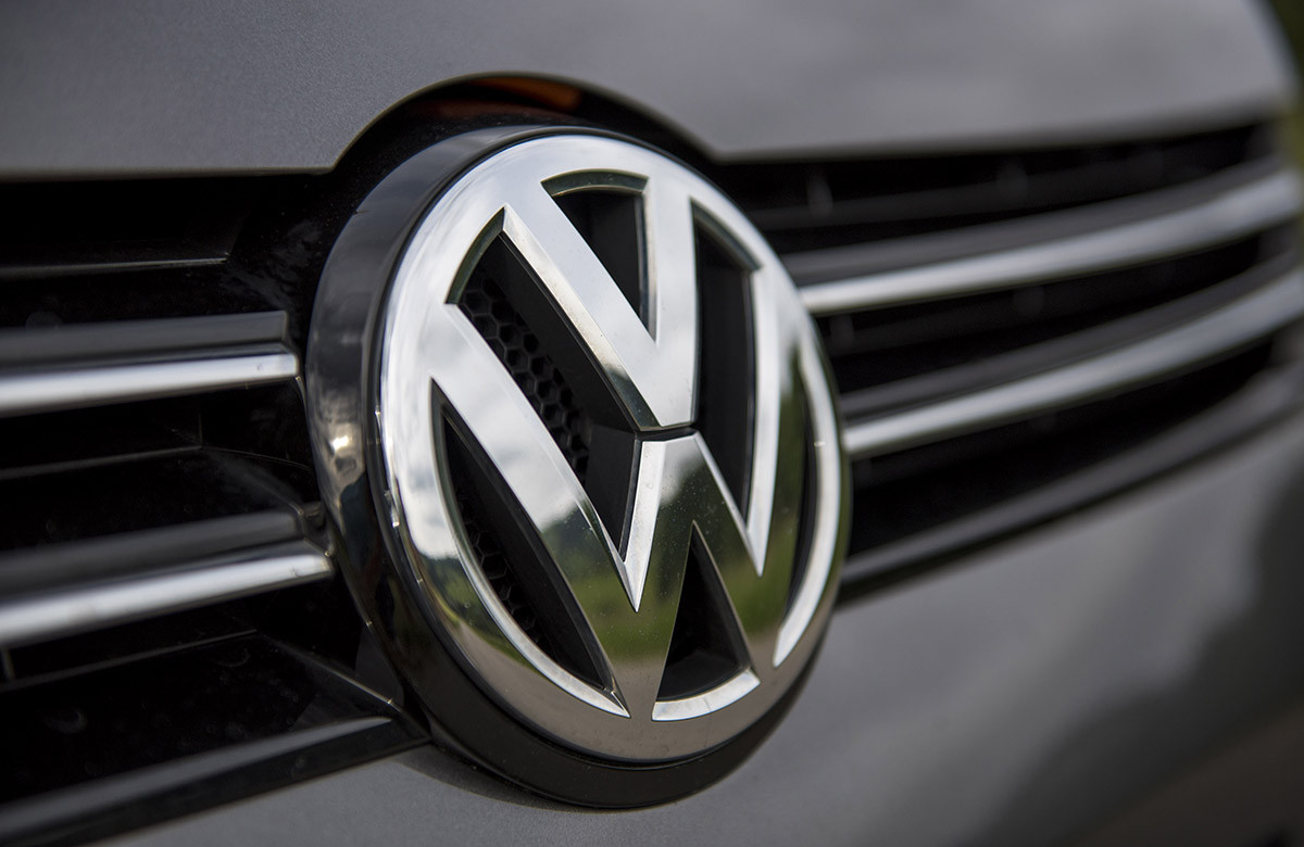Volkswagen готовится к  масштабной конкуренции с Tesla