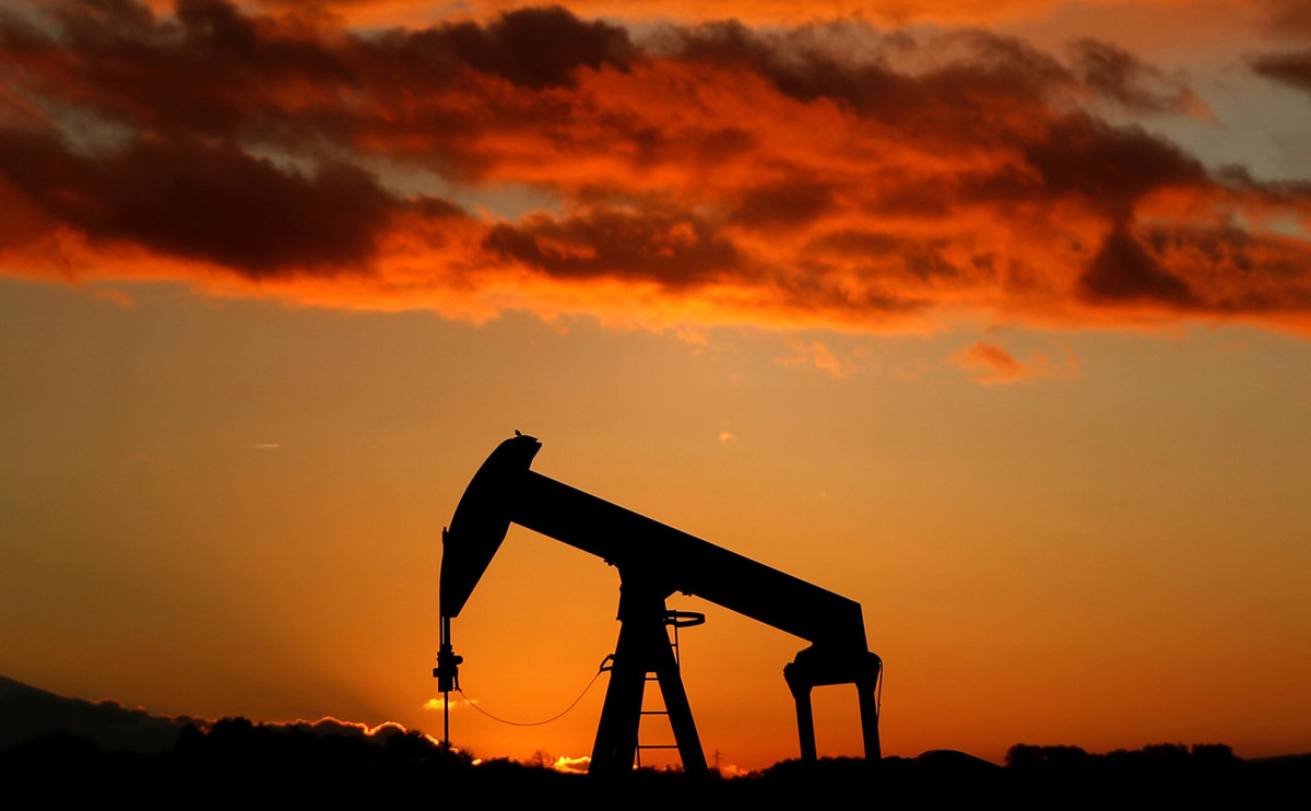 МЭА удивилось росту добычи нефти в РФ и снова спрогнозировало падение