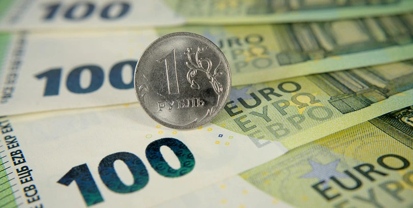 Курс евро превысил ₽101 впервые с 21 марта