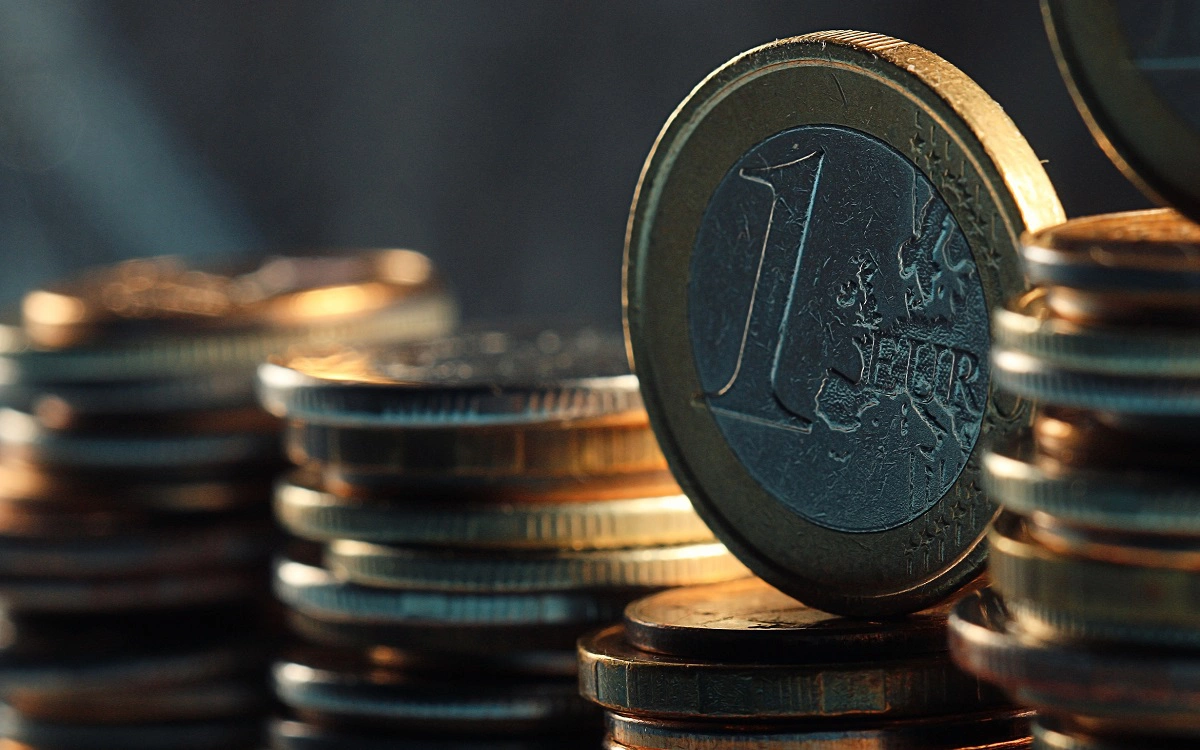 Валютный доход и защита от девальвации рубля: разбор замещающих облигаций