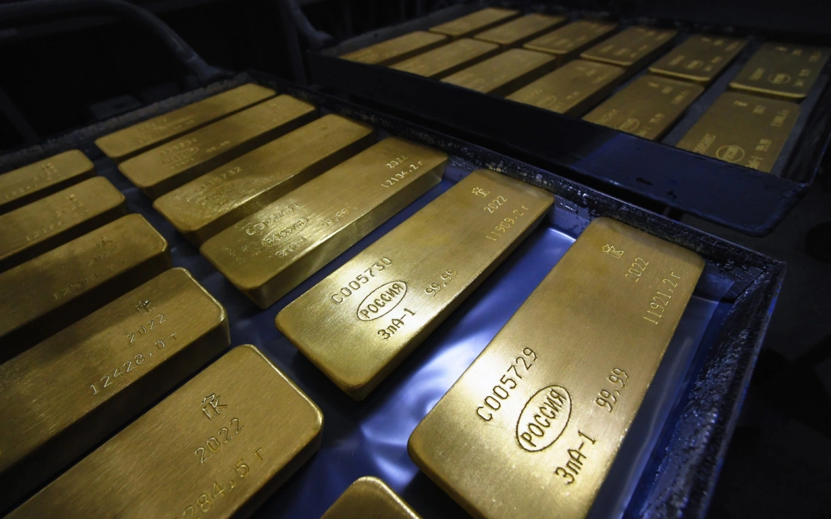 Цена золота превысила $2000 за унцию впервые с 1 августа