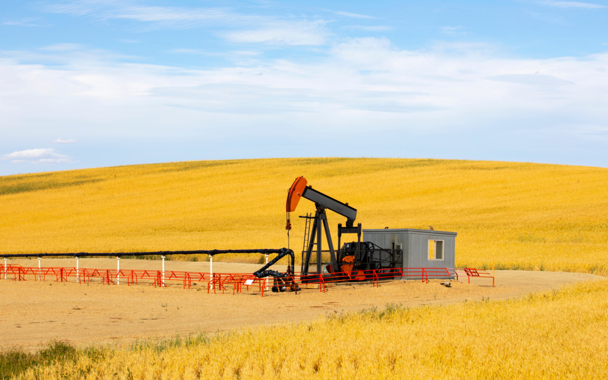 Цена нефти Brent превысила $112 за баррель впервые с июля 2014 года